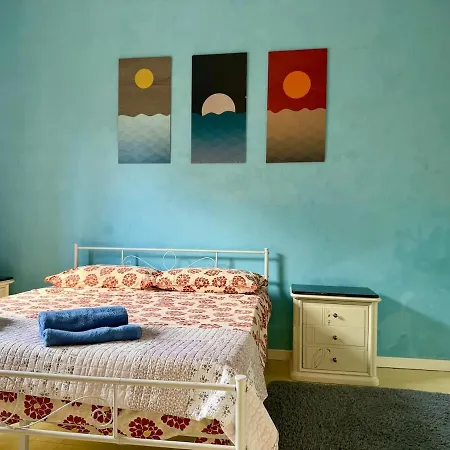 아파트 Host4u - Paint House Comoda A Piedi Dal Centro E Stazione *
